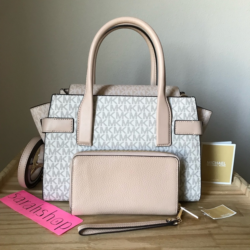 🌼Michael Kors Set - Picture 2 of 16